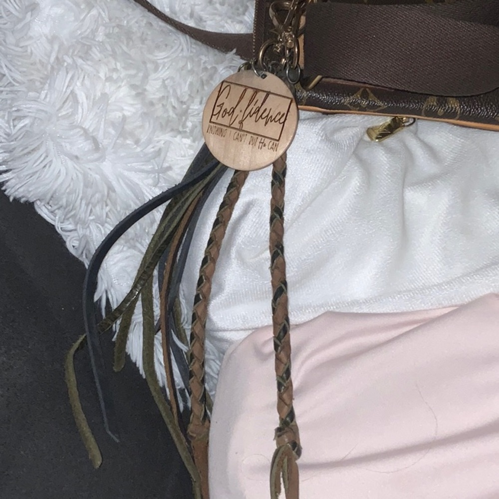 Louis Vuitton Pochette - DISCONTINUED - Picture 6 of 15